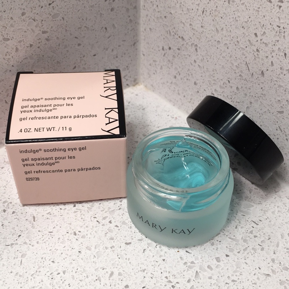 Indulge soothing eye gel